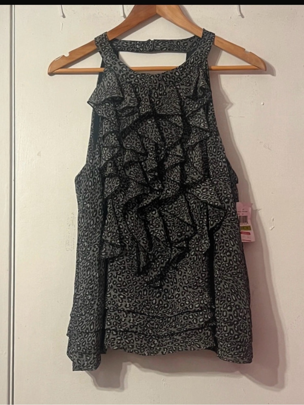 Ruffled Leopard Print Sleeveless Blouse